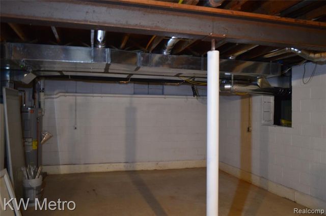 8665 Meskill Road, Columbus, MI 48063