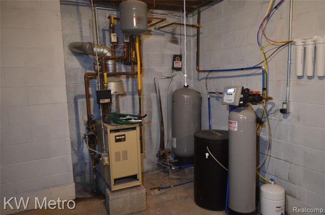 8665 Meskill Road, Columbus, MI 48063