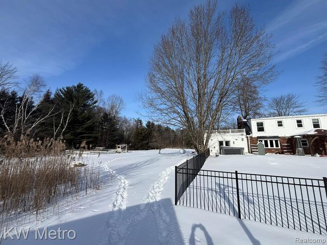 8665 Meskill Road, Columbus, MI 48063