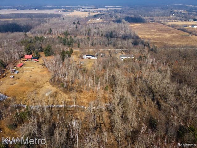 8665 Meskill Road, Columbus, MI 48063