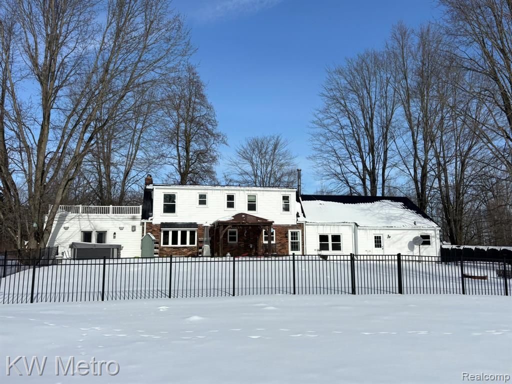 8665 Meskill Road, Columbus, MI 48063