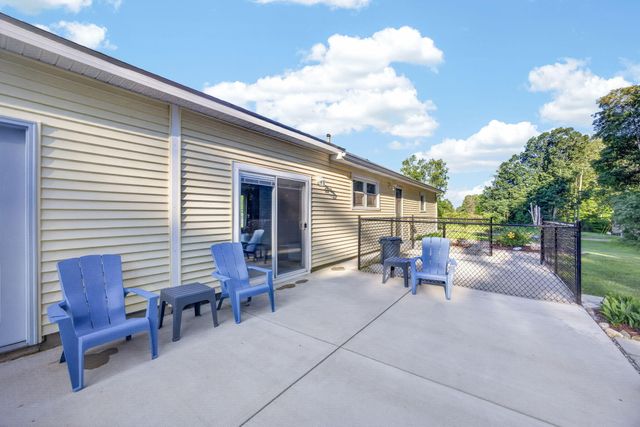 11328 Old Pierce Road, Morton Twp, MI 49346