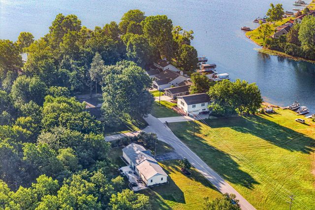 11328 Old Pierce Road, Morton Twp, MI 49346