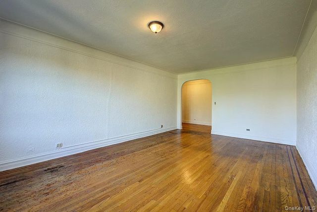 109-14 Ascan Avenue 4J, Forest Hills, NY 11375