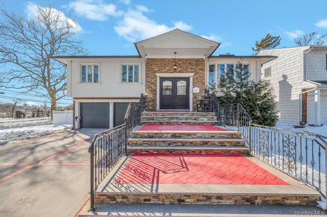 2 Valley Greens Drive, Valley Stream, NY 11581