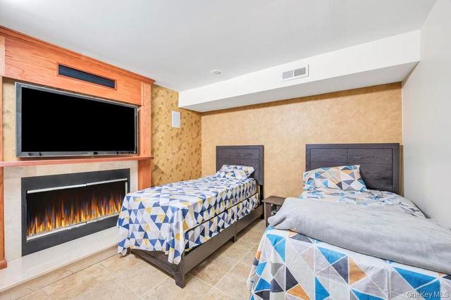 2 Valley Greens Drive, Valley Stream, NY 11581