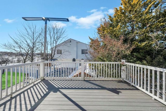 2 Valley Greens Drive, Valley Stream, NY 11581