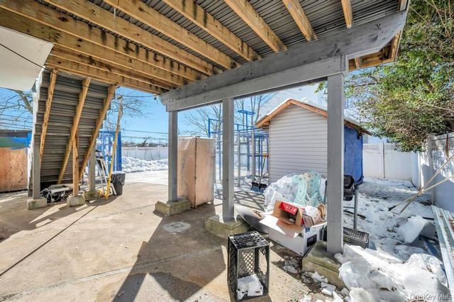 2 Valley Greens Drive, Valley Stream, NY 11581