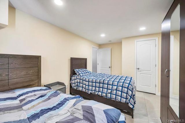 2 Valley Greens Drive, Valley Stream, NY 11581