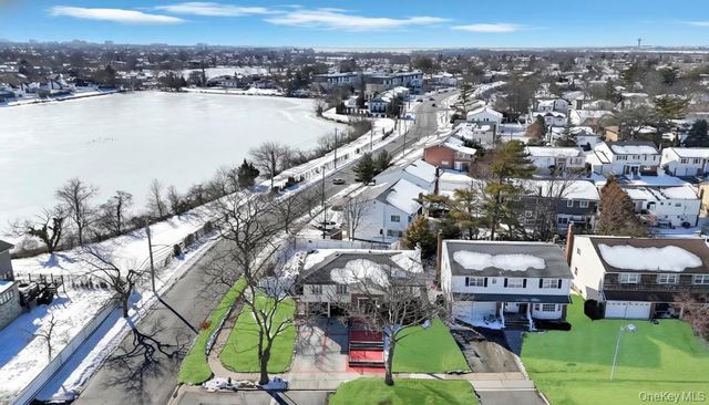 2 Valley Greens Drive, Valley Stream, NY 11581