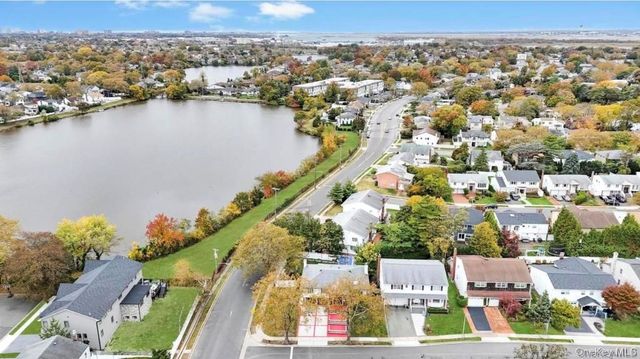 2 Valley Greens Drive, Valley Stream, NY 11581