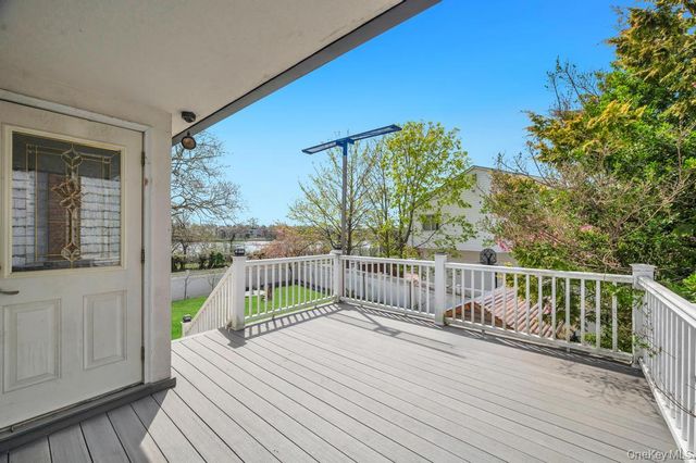 2 Valley Greens Drive, North Woodmere, NY 11581