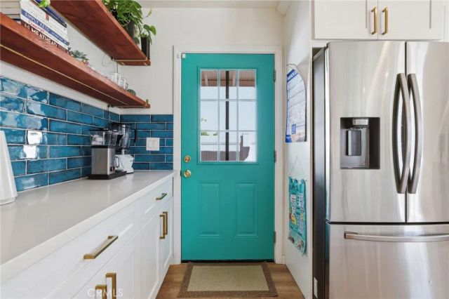 6035 Case, North Hollywood, CA 91606