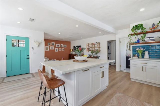 6035 Case, North Hollywood, CA 91606