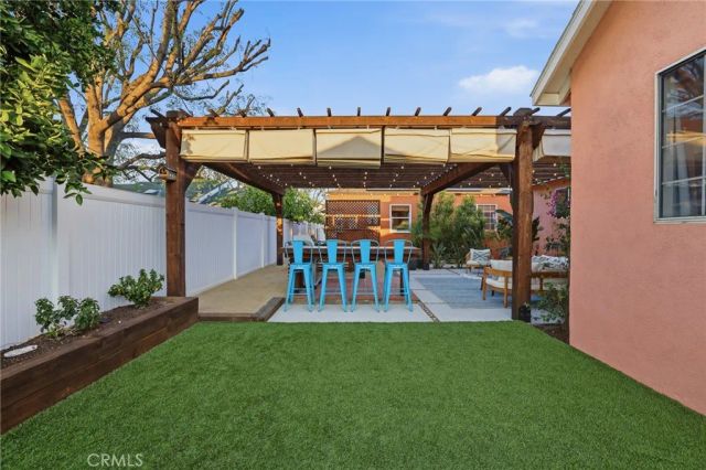 6035 Case, North Hollywood, CA 91606