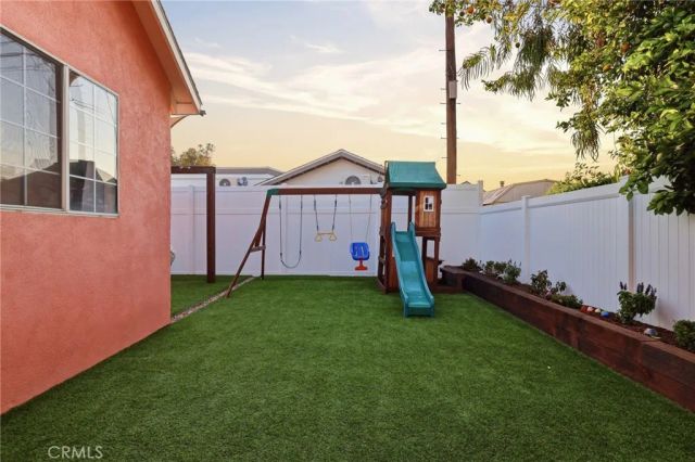 6035 Case, North Hollywood, CA 91606