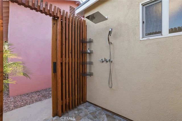 6035 Case, North Hollywood, CA 91606