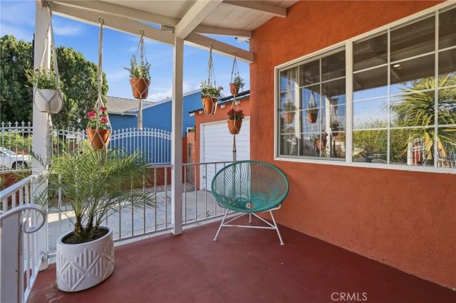 6035 Case, North Hollywood, CA 91606