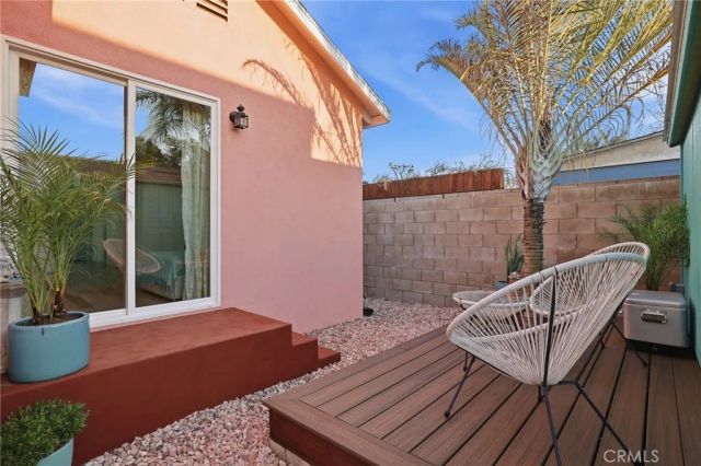 6035 Case, North Hollywood, CA 91606