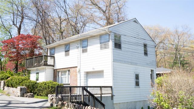 72 Johnson Street, Lake Peekskill, NY 10537
