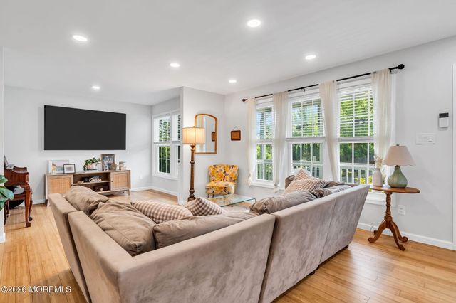 402 W Prospect Avenue, Keyport, NJ 07735
