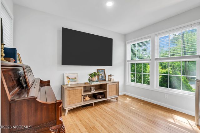 402 W Prospect Avenue, Keyport, NJ 07735