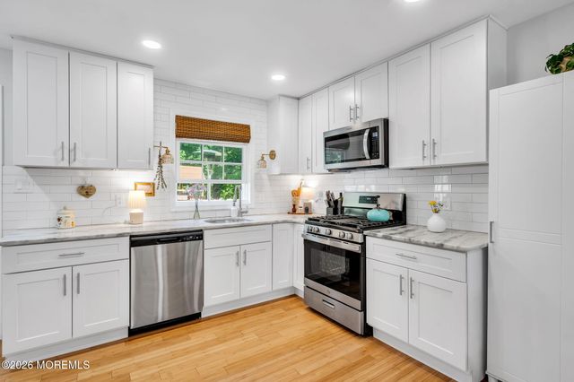 402 W Prospect Avenue, Keyport, NJ 07735