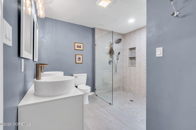 402 W Prospect Avenue, Keyport, NJ 07735