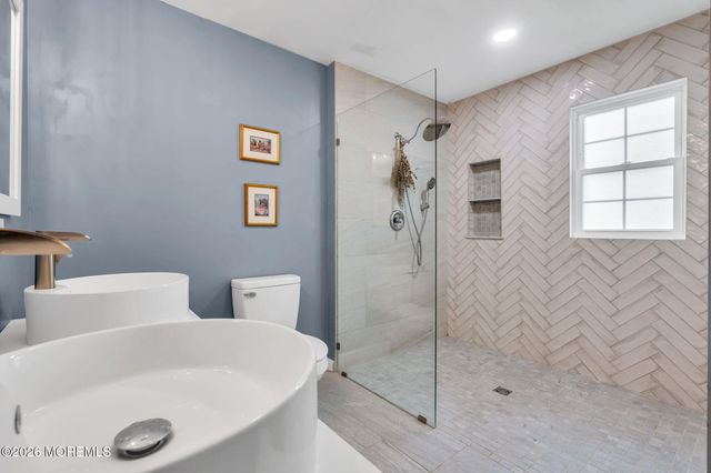 402 W Prospect Avenue, Keyport, NJ 07735