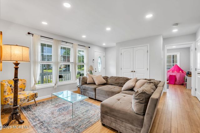 402 W Prospect Avenue, Keyport, NJ 07735