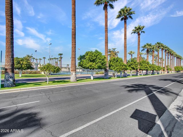 297 S HACIENDA Circle, Litchfield Park, AZ 85340