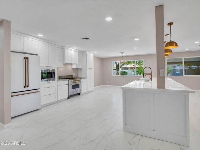 297 S HACIENDA Circle, Litchfield Park, AZ 85340