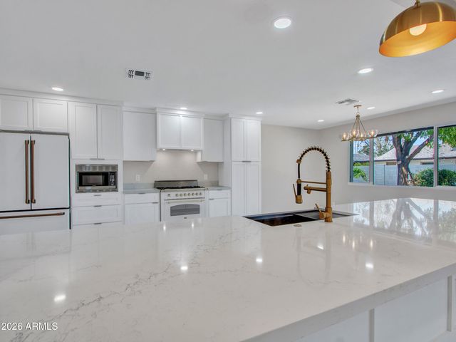 297 S HACIENDA Circle, Litchfield Park, AZ 85340
