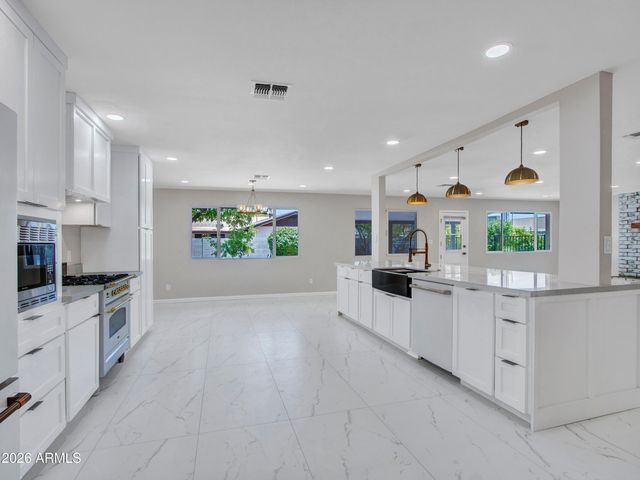 297 S HACIENDA Circle, Litchfield Park, AZ 85340