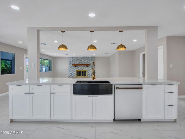 297 S HACIENDA Circle, Litchfield Park, AZ 85340