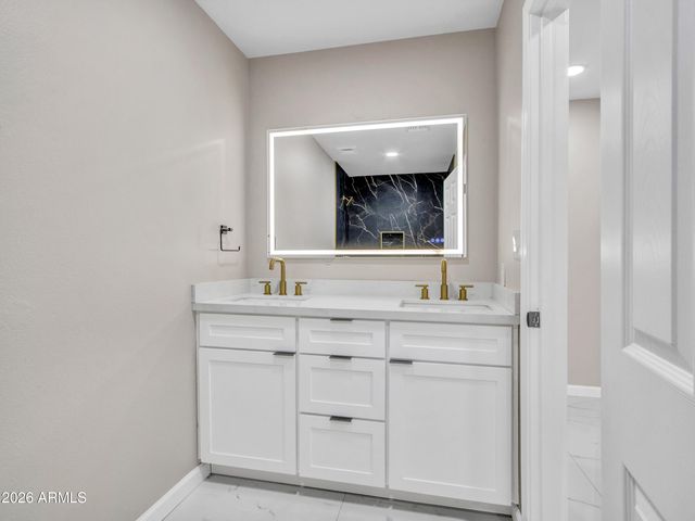 297 S HACIENDA Circle, Litchfield Park, AZ 85340