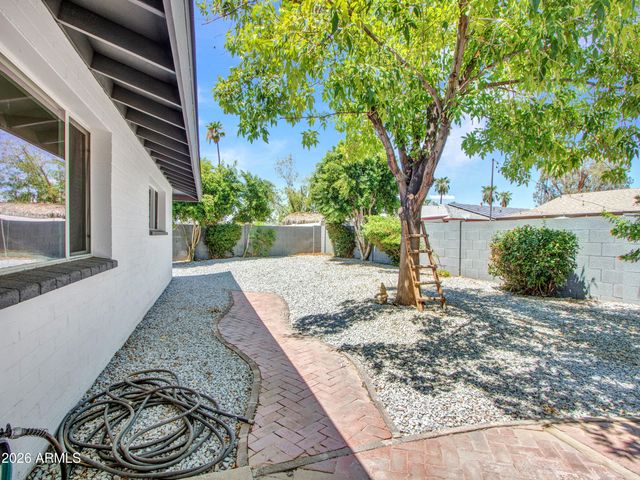 297 S HACIENDA Circle, Litchfield Park, AZ 85340