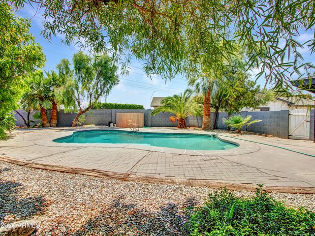 297 S HACIENDA Circle, Litchfield Park, AZ 85340