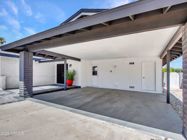 297 S HACIENDA Circle, Litchfield Park, AZ 85340