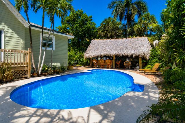 1424 S PALMWAY, Lake Worth Beach, FL 33460