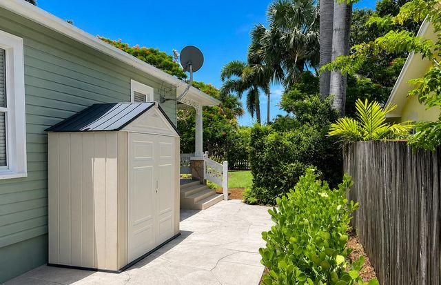 1424 S PALMWAY, Lake Worth Beach, FL 33460