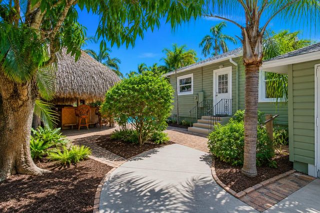 1424 S PALMWAY, Lake Worth Beach, FL 33460