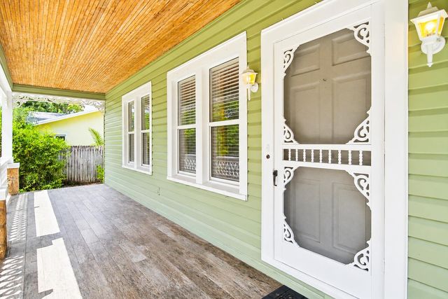 1424 S PALMWAY, Lake Worth Beach, FL 33460