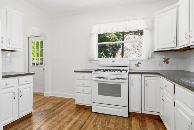 1424 S PALMWAY, Lake Worth Beach, FL 33460