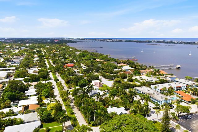 1424 S PALMWAY, Lake Worth Beach, FL 33460