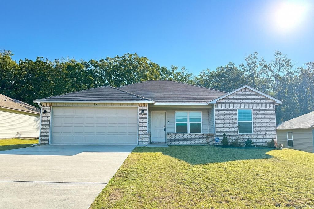 14 Spring Ridge, Conway, AR 72032
