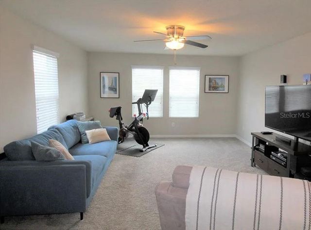 1049 MULTIFLORA LOOP, Lutz, FL 33558