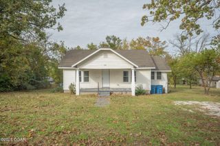 610 Delaware, Neosho, MO 64850