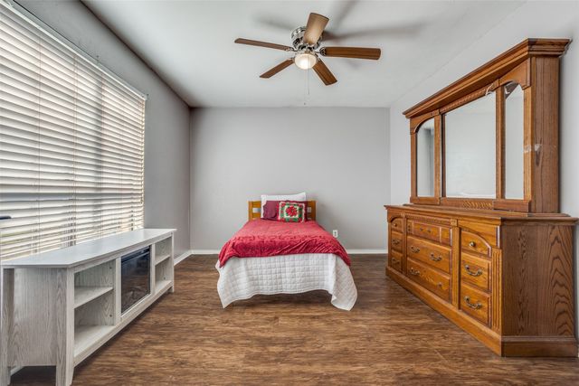 5913 Lake Hubbard Parkway 221, Garland, TX 75043