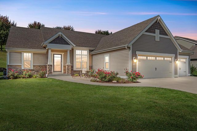 3906 Crystal LANE, Waukesha, WI 53189